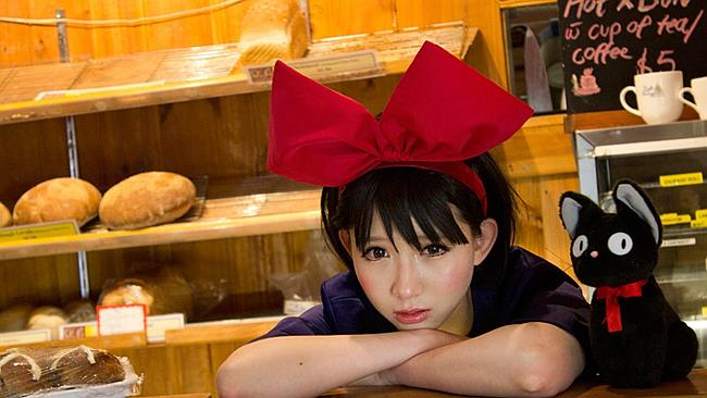 11.1 Kiki cosplay Ross Bakery 